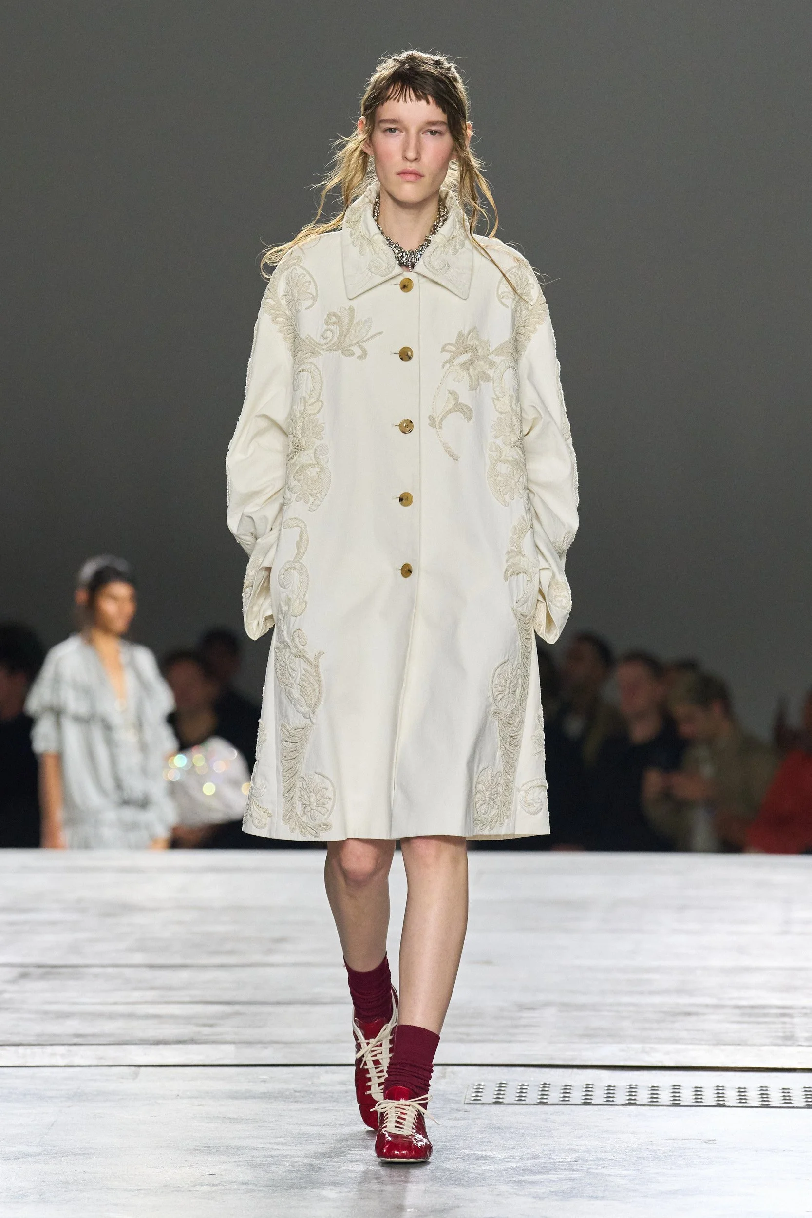 DRIES VAN NOTEN 2004ss ランウェイ　白　スカート DRIES VAN NOTEN 2004ss ランウェイ 白 スカート